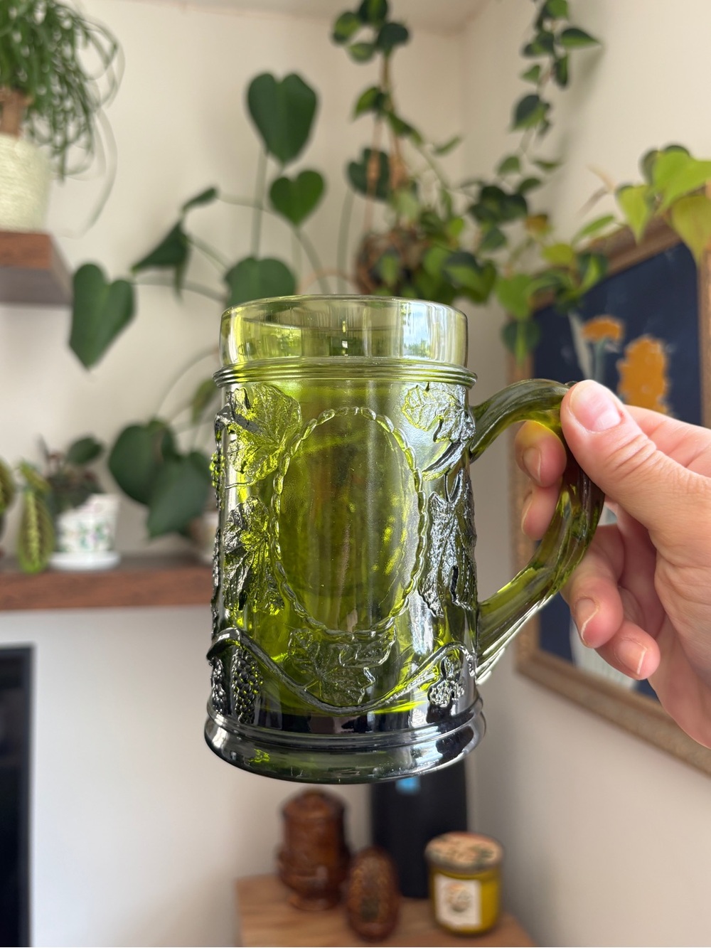 EUC Vintage Green Pressed Glass Mug / Stein with Botanical Grape Vines & Leaves